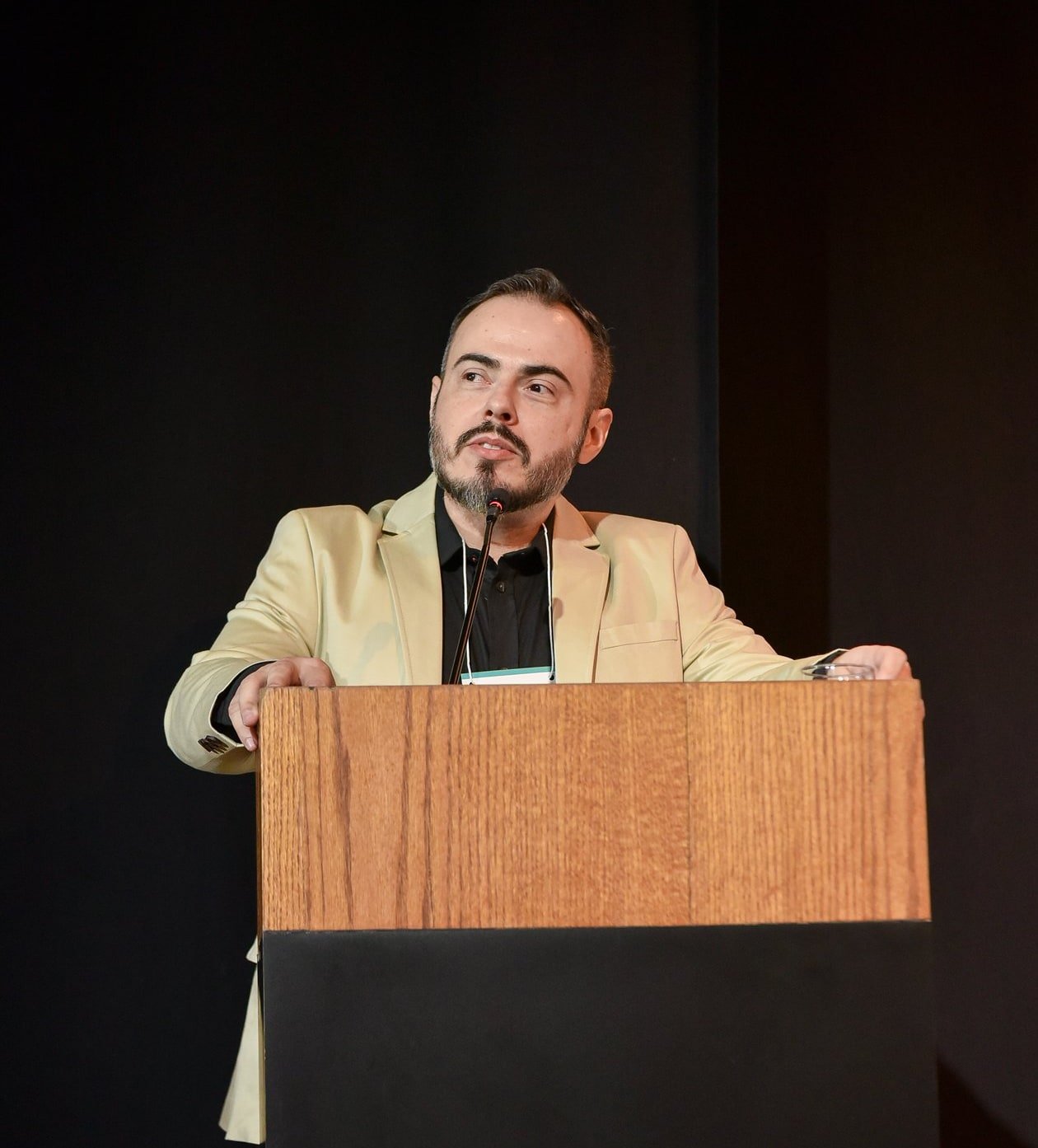 Dr. Thiago Gontijo durante atividade acadêmica